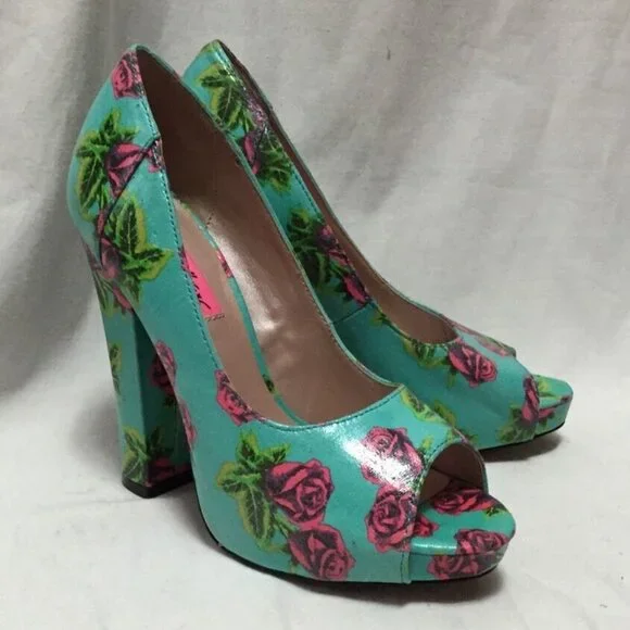 Betsey Johnson Betyy Tin Can Rose Pinup Rockabilly Peep Toe Pumps 7.5 or 8 NIB - Picture 3 of 6